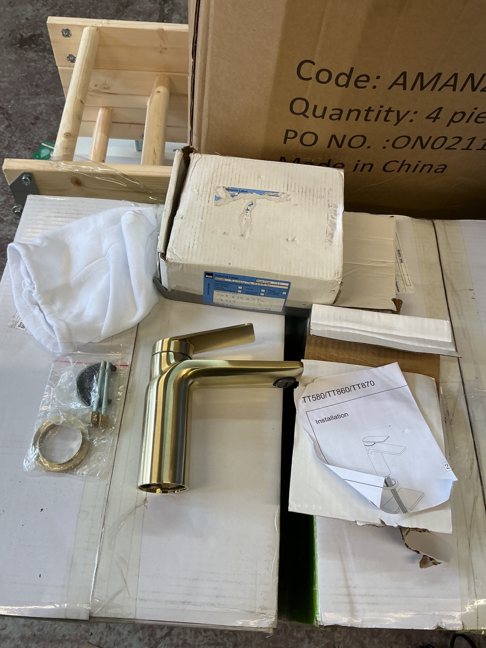 1137 Brushed Brass Mixer Tap kit