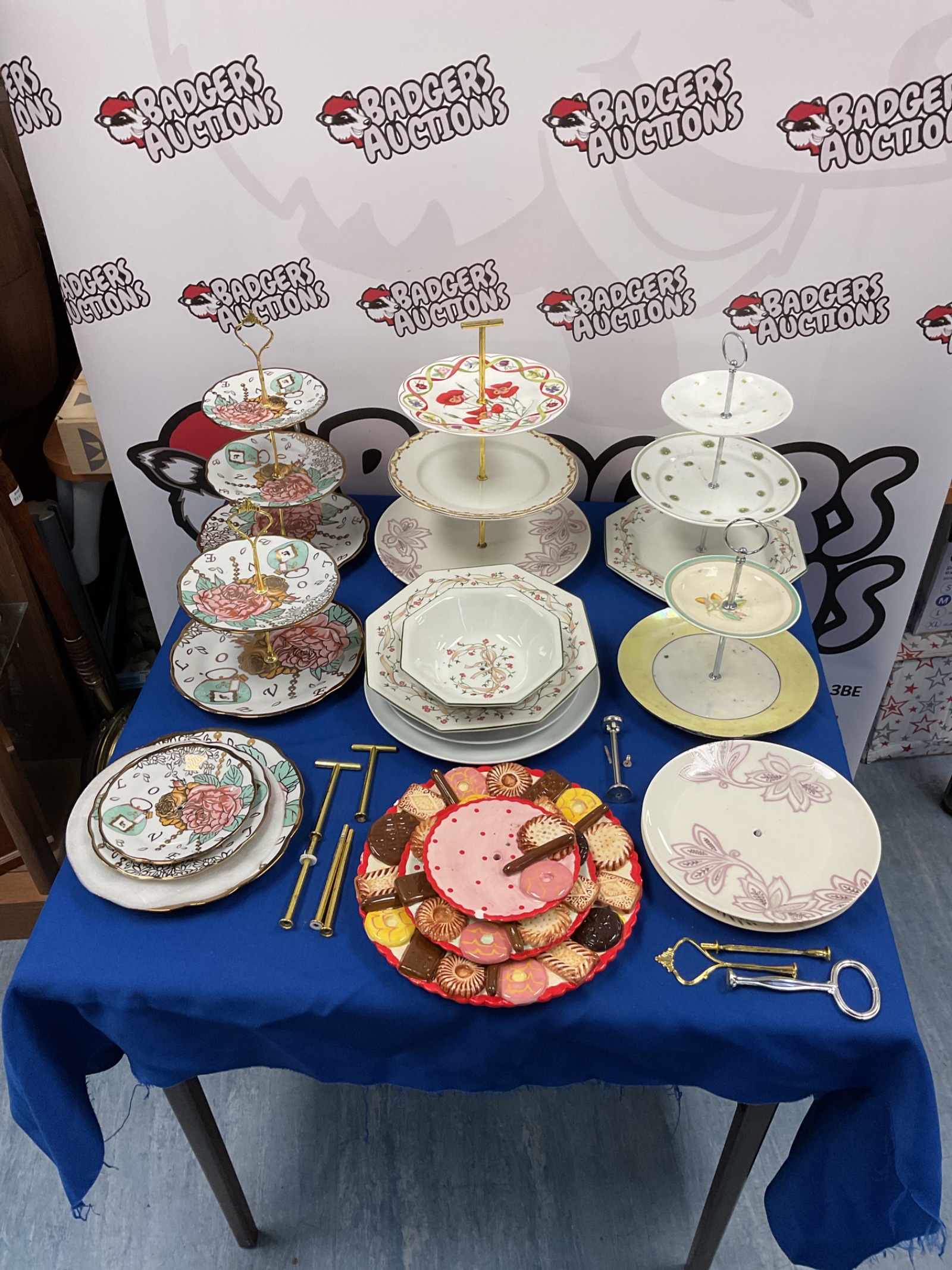 080 Collection of cake stands including denby & eternal beau