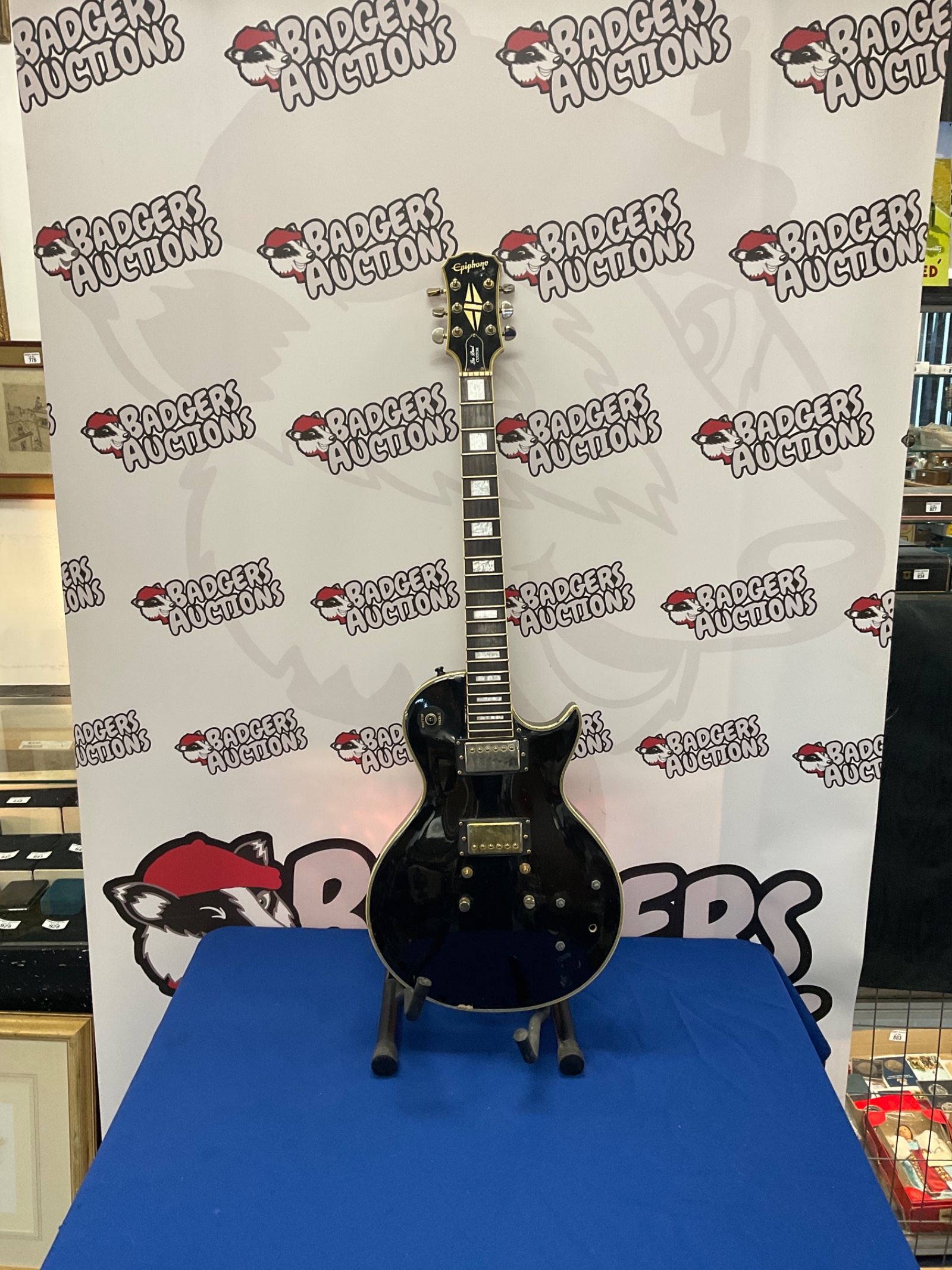 797 Epiphone les Paul custom electric guitar needs strings