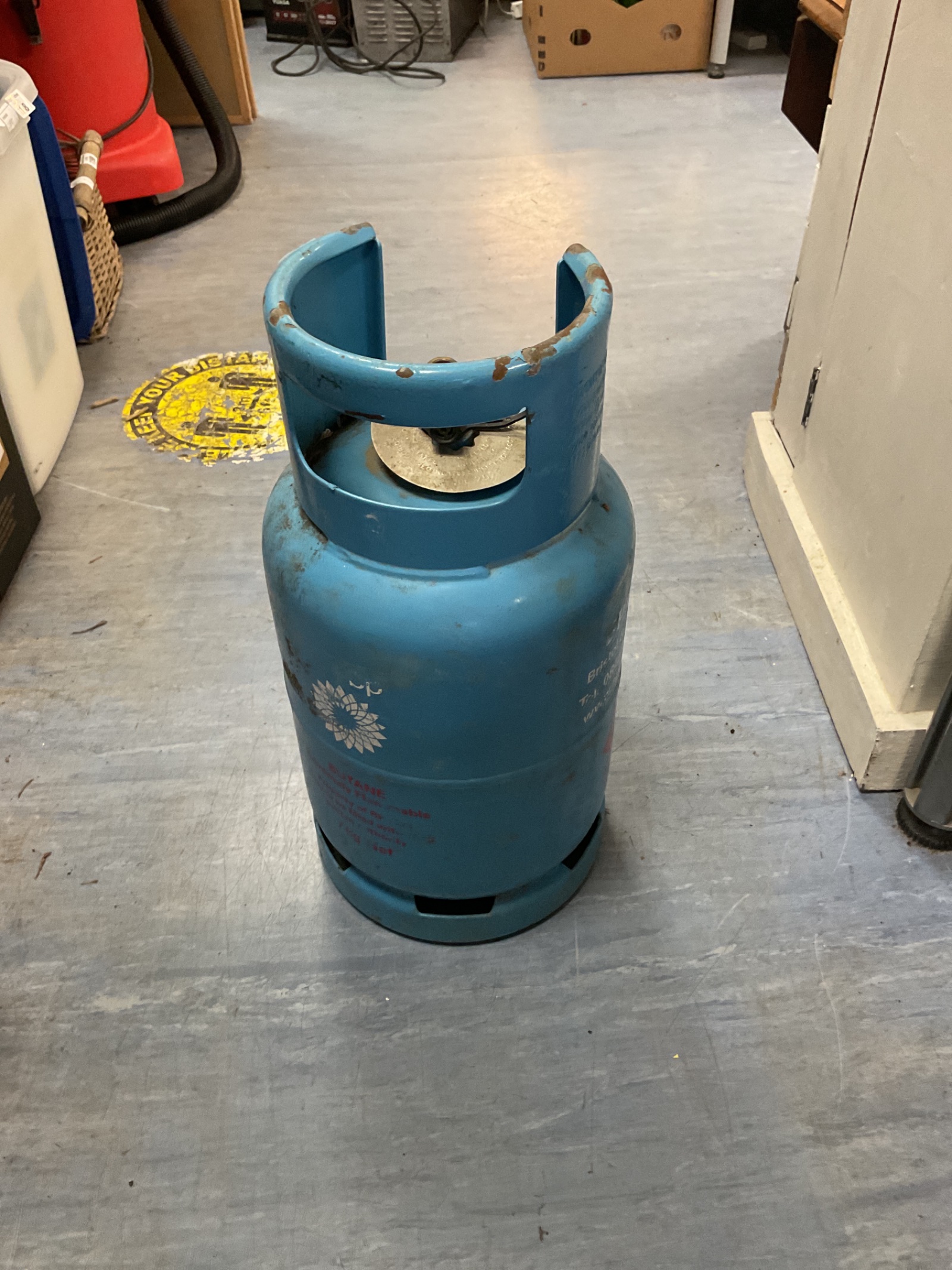 1046 Flogas 15kg butane gas cylinder
