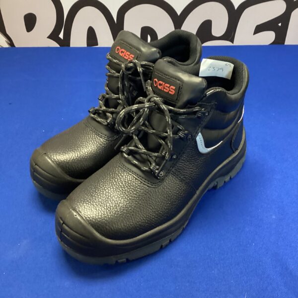Black Giss safety boots size 38 for industrial work.