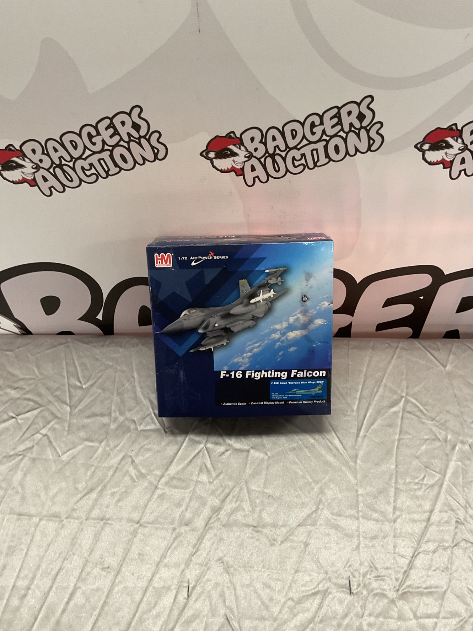 327 HobbyMaster F-16 Fighting Falcon diecast model