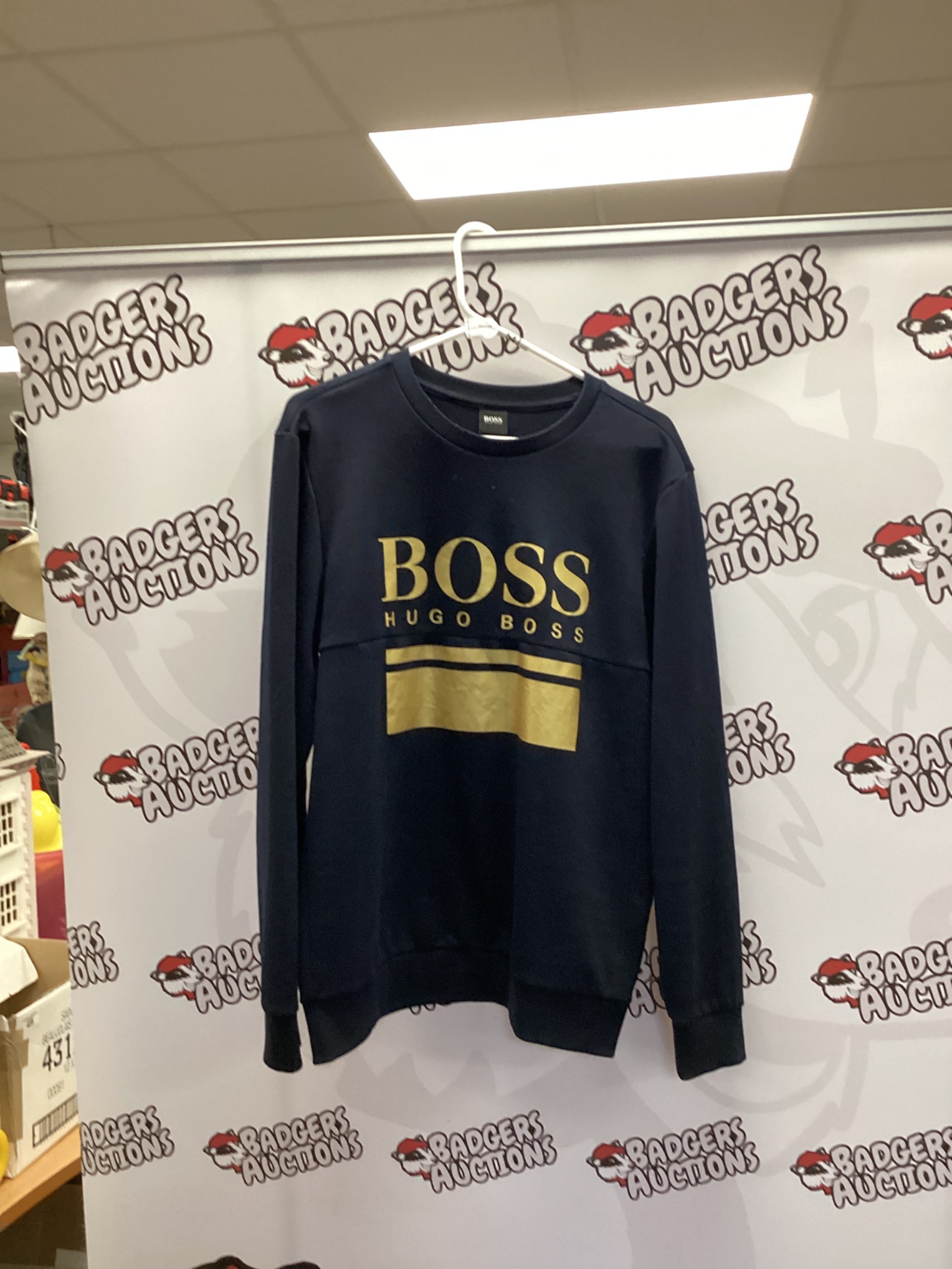 547 Hugo boss jumper large