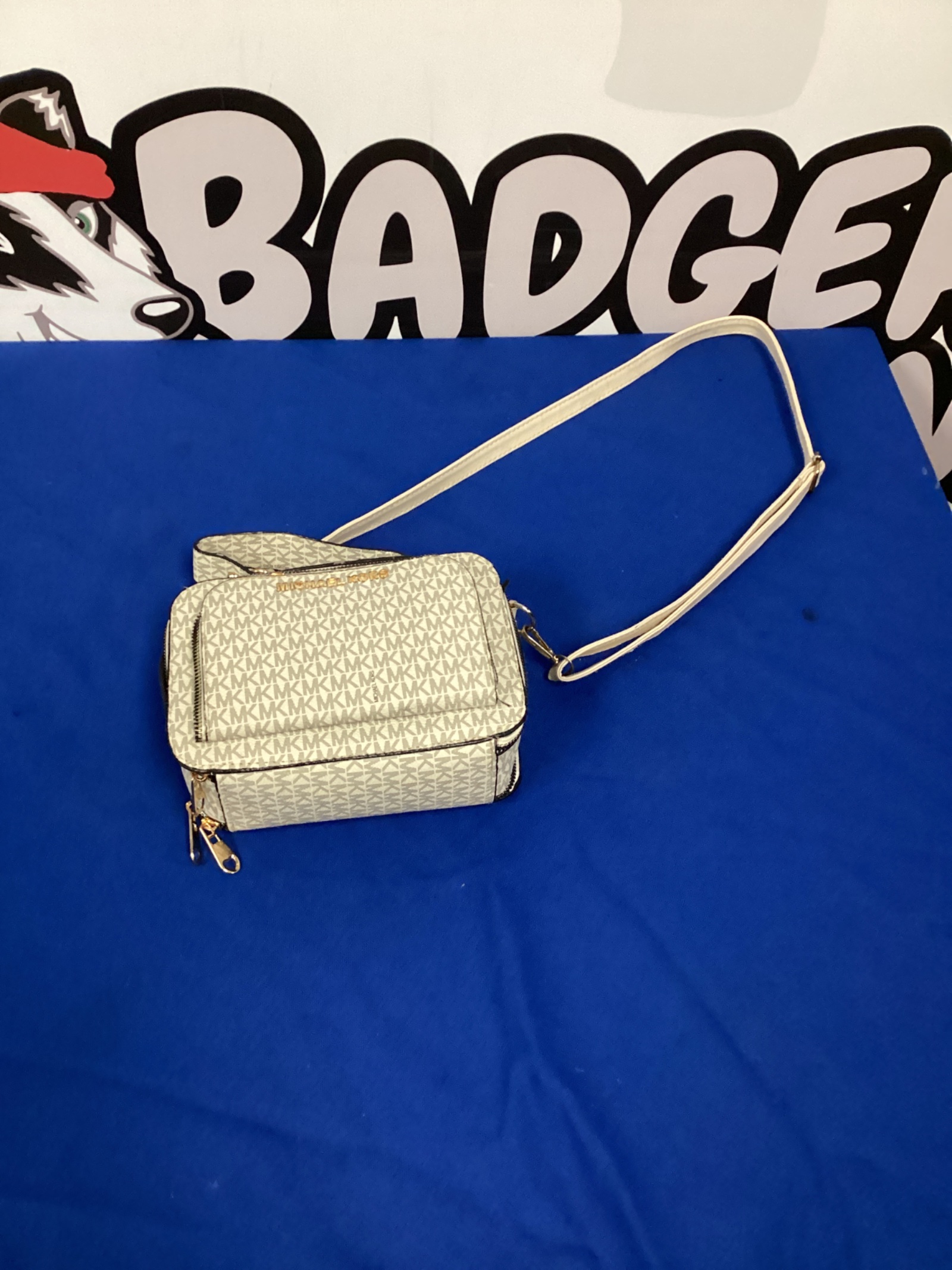 641 Michael Kors style handbag