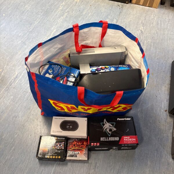 Mixed electronics lot with HP printer and Sony DVD player.