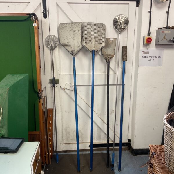 Bundle of three pizza oven tools with blue handles.
