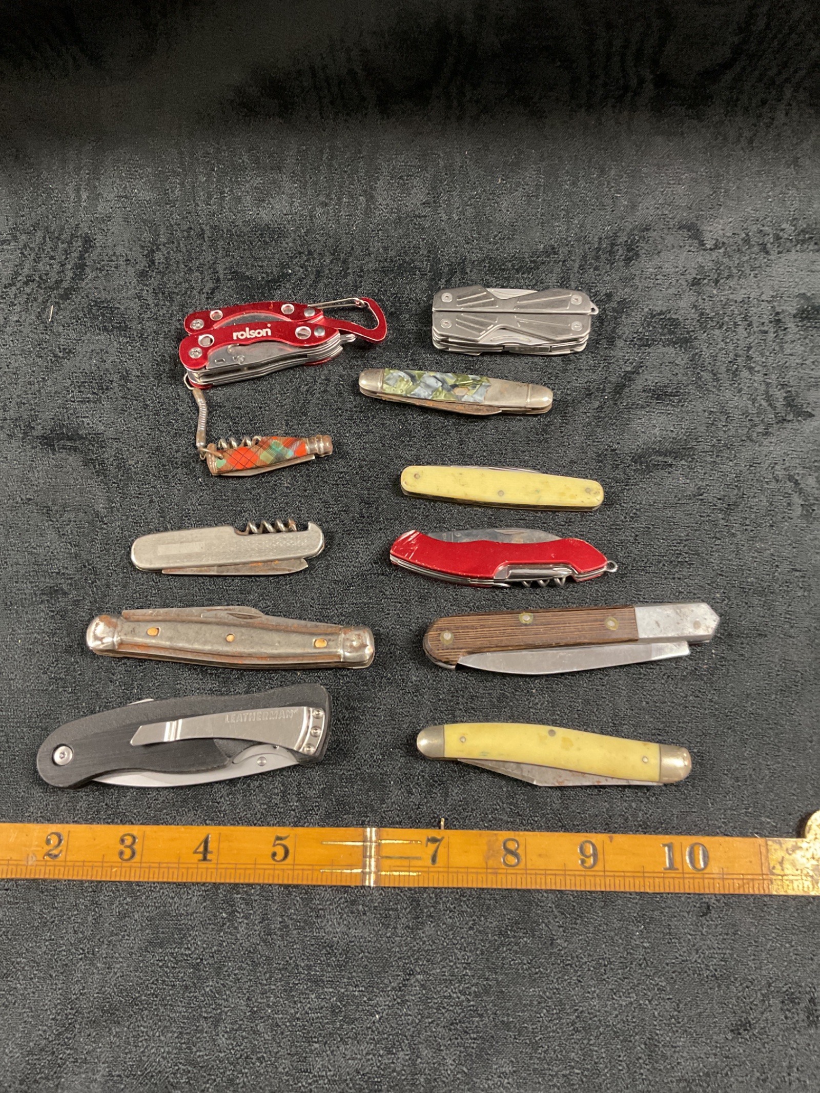 771 Collection of assorted pocket knives and multi toolss