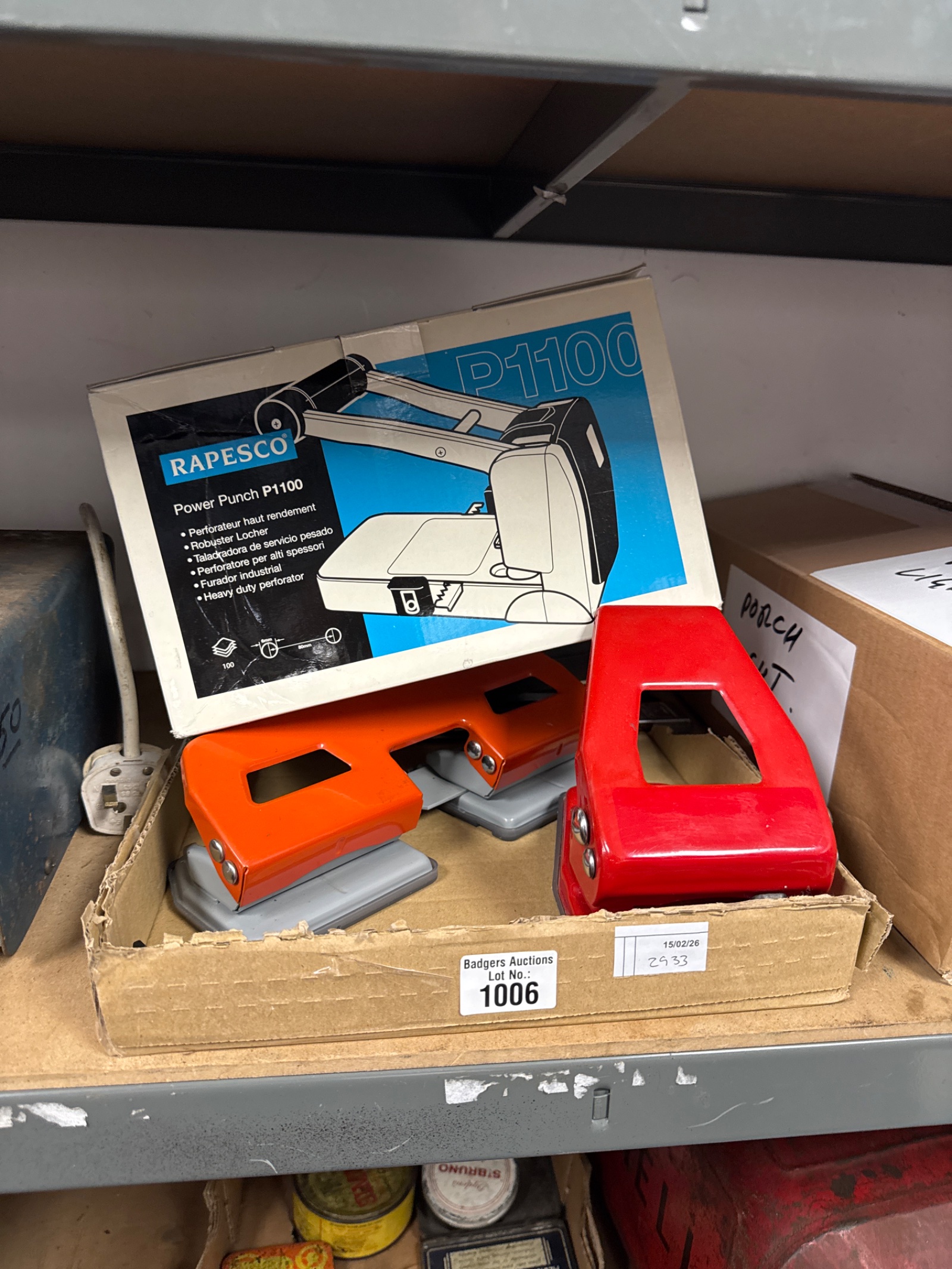 1006 Selection of hole punches inc rapesco