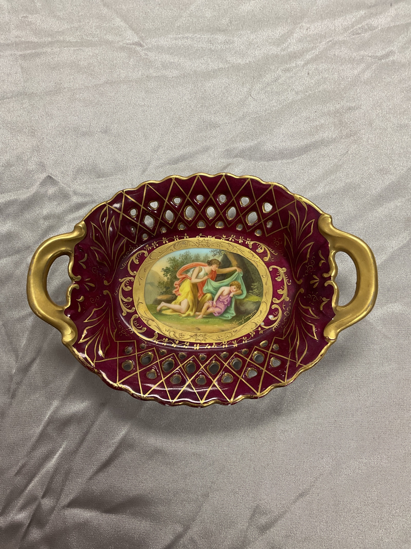 040 Royal vienna antique pierced porcelain basket dish