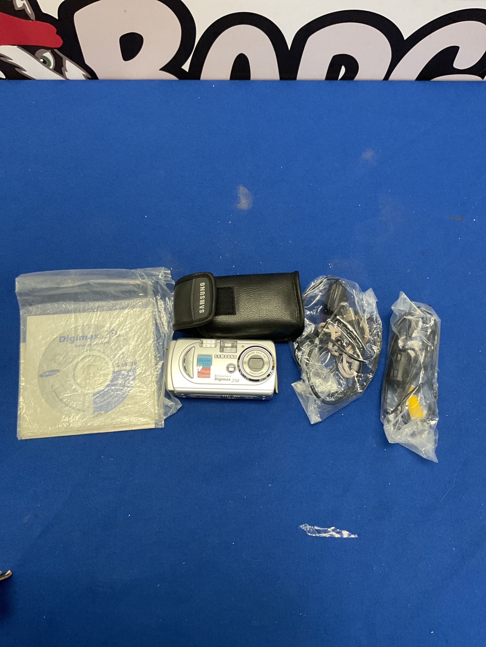 123 Samsung digimax 250 camera
