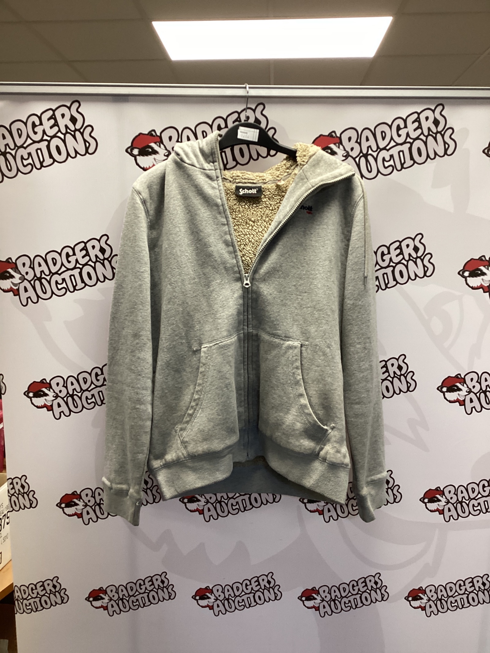 567 Scott fleece lined zip up hoodie size M