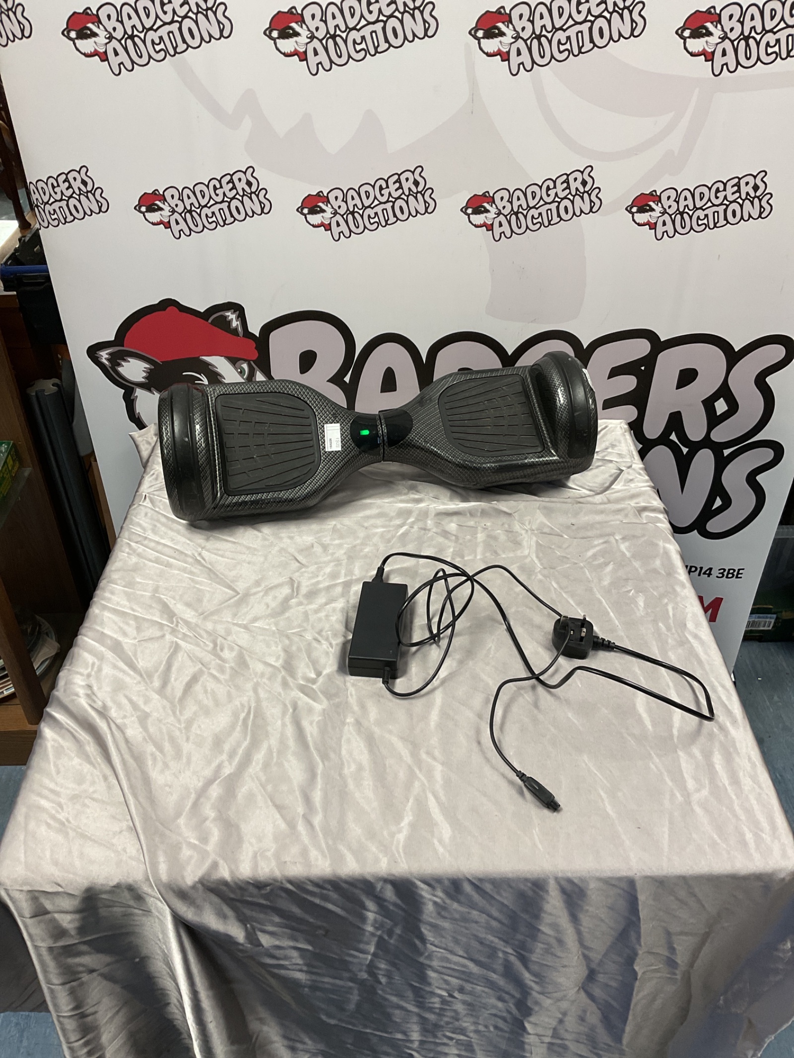 415 Segway/Hoverboard with charger, working