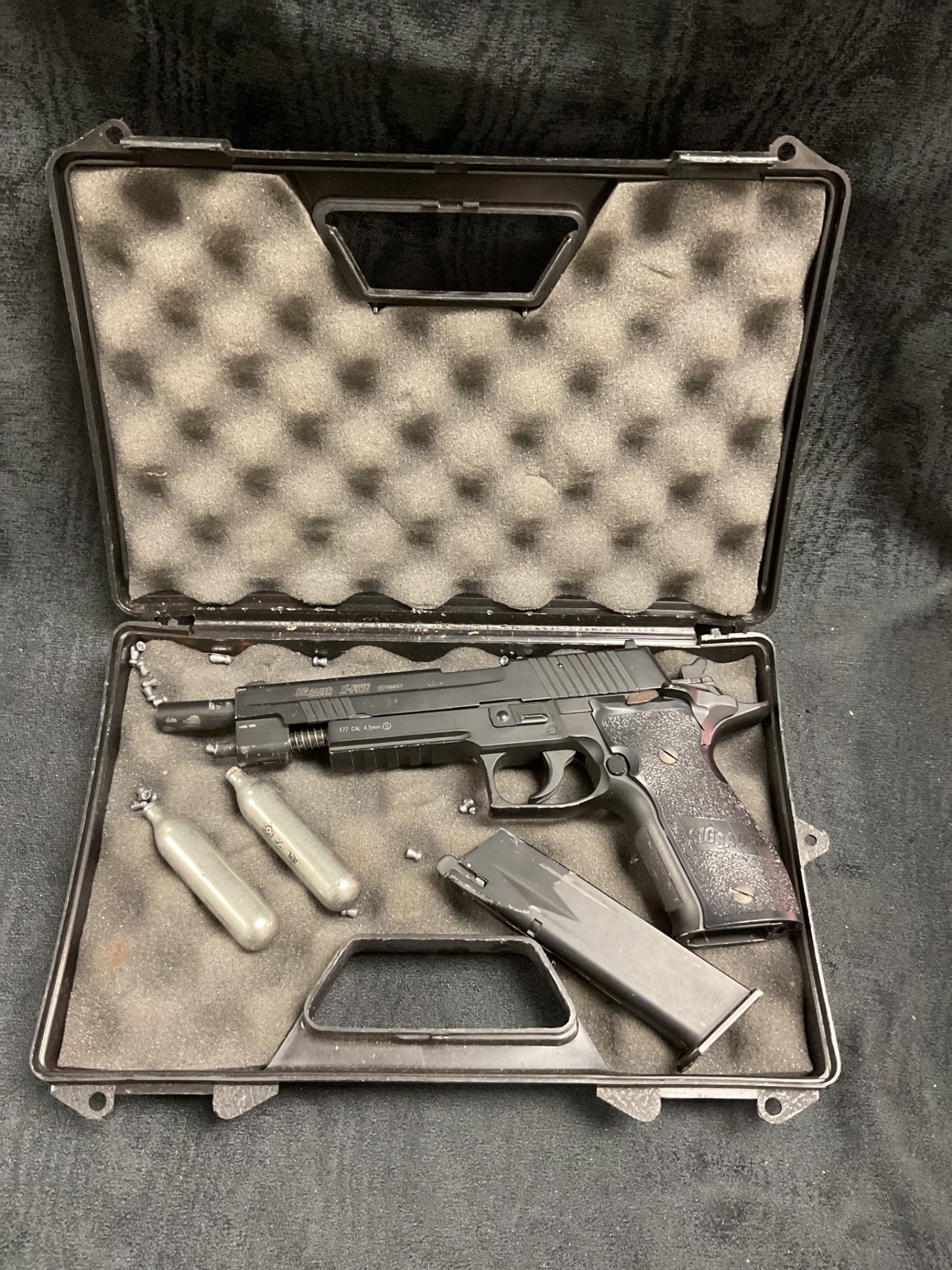 995 Sig sauer x5 177 air pistol Needs assembling