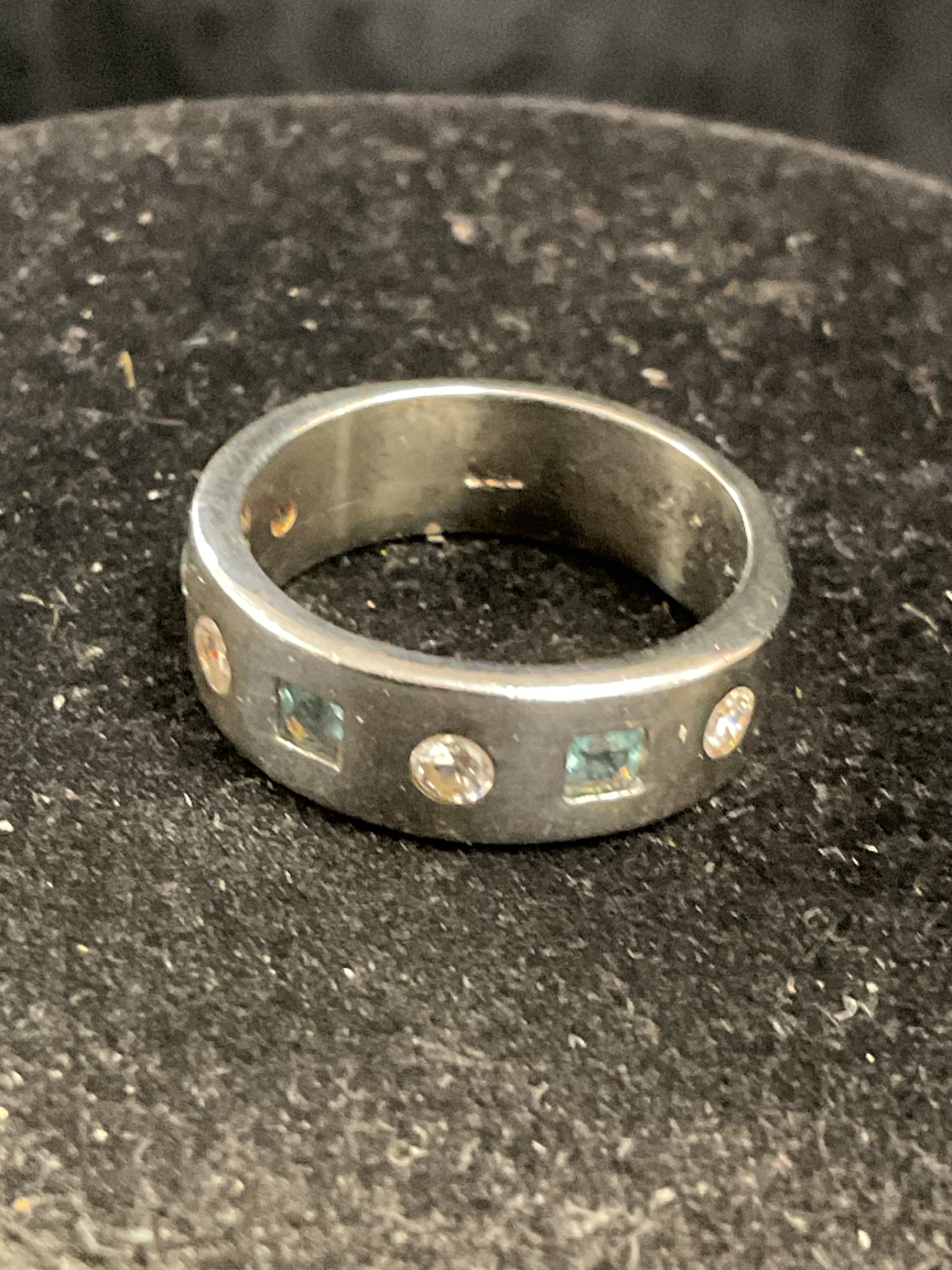 882 925 silver cz and blue topaz ring size L 5.2g