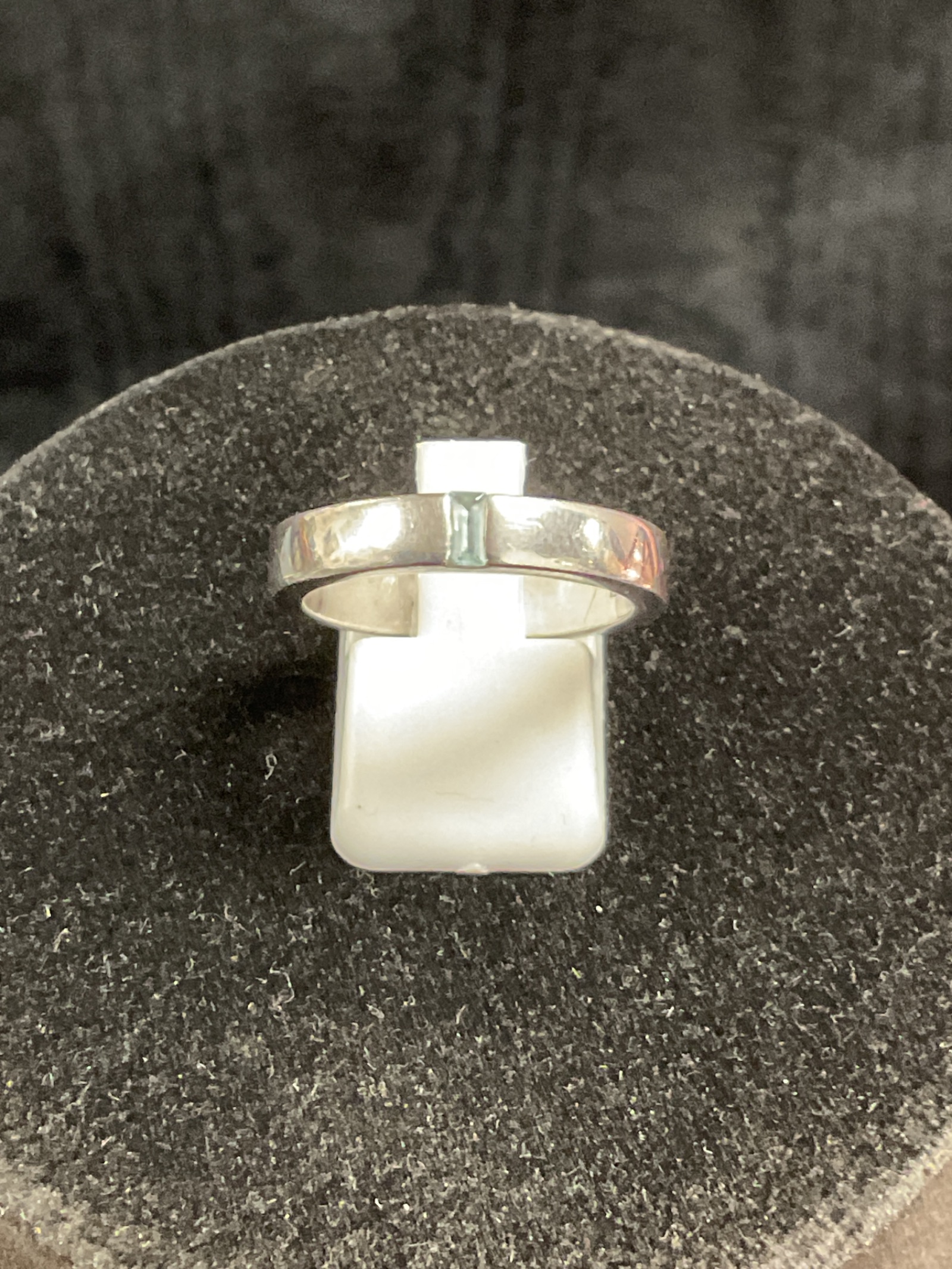 798 925 Silver topaz set ring Size q