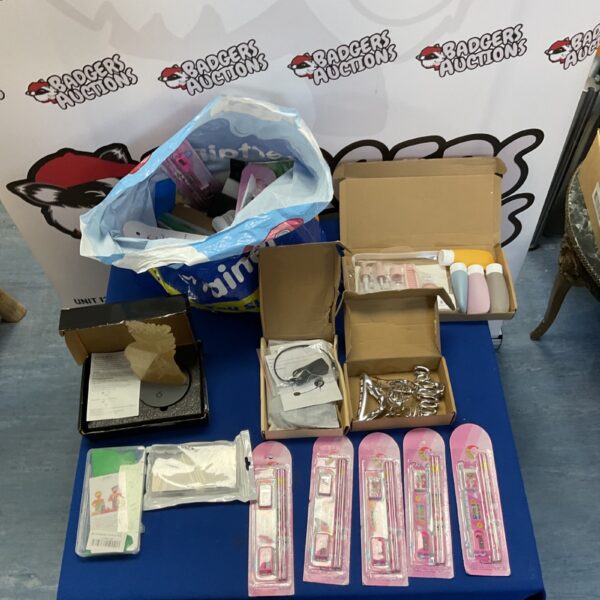 Colourful stationery mixed lot with Smile Factory items and snap bands.
