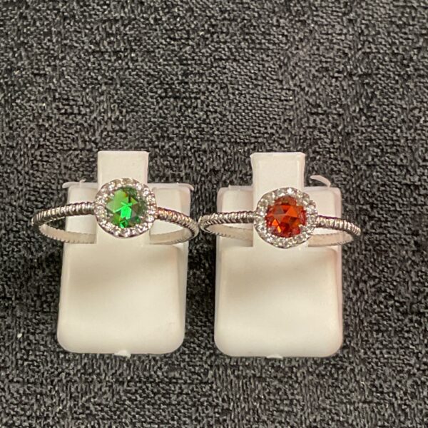 Vibrant green Swarovski crystal ring in 925 silver.