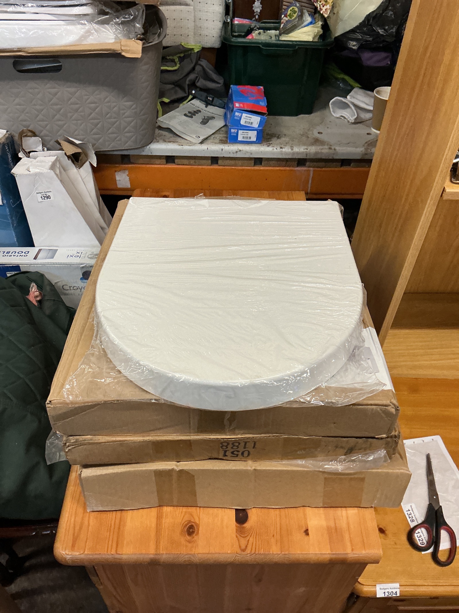 1328 Four New Toilet Seats