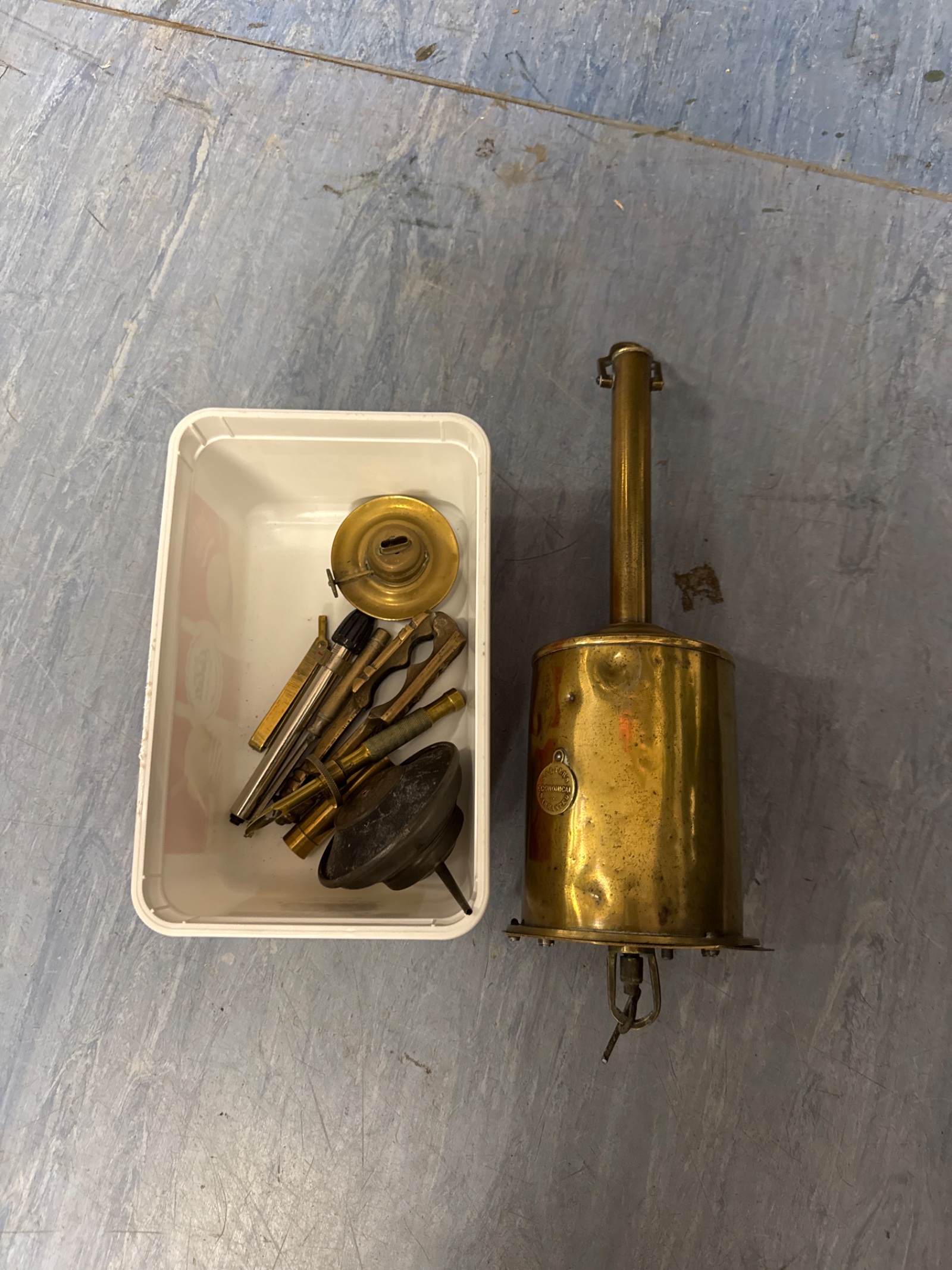 993 Selection of vintage brass items inc salter rotisserie