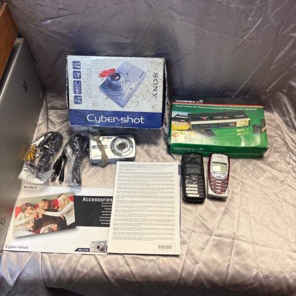 Vintage camera lot including Pentax and Hani Mix cameras.
