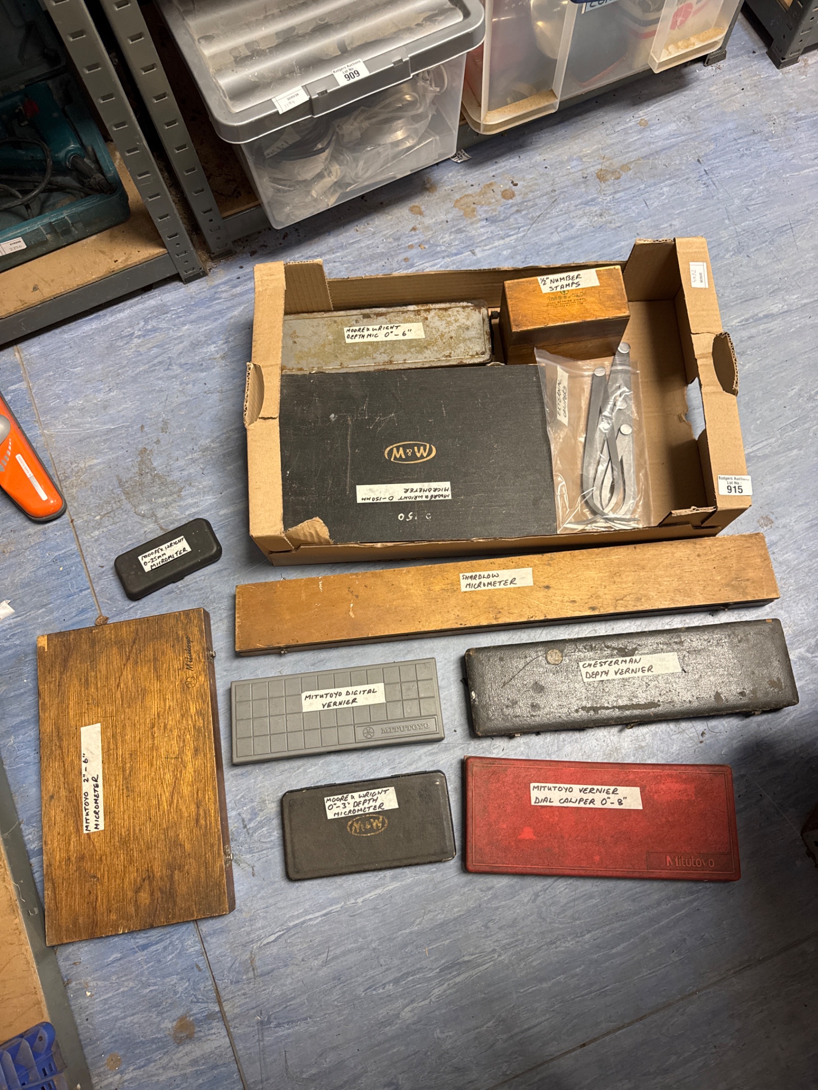 915 Selection of vintage engineers gauges & measures inc chesterman & mitutoyo (all present in boxes)
