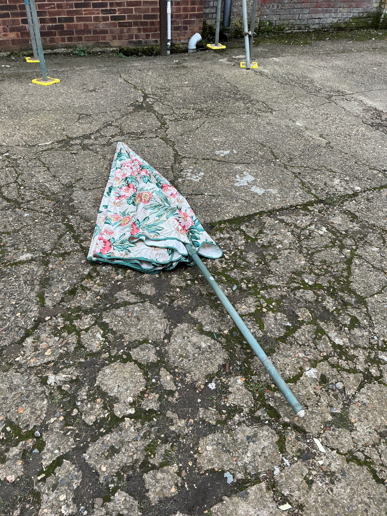 1278 Patio Parasol