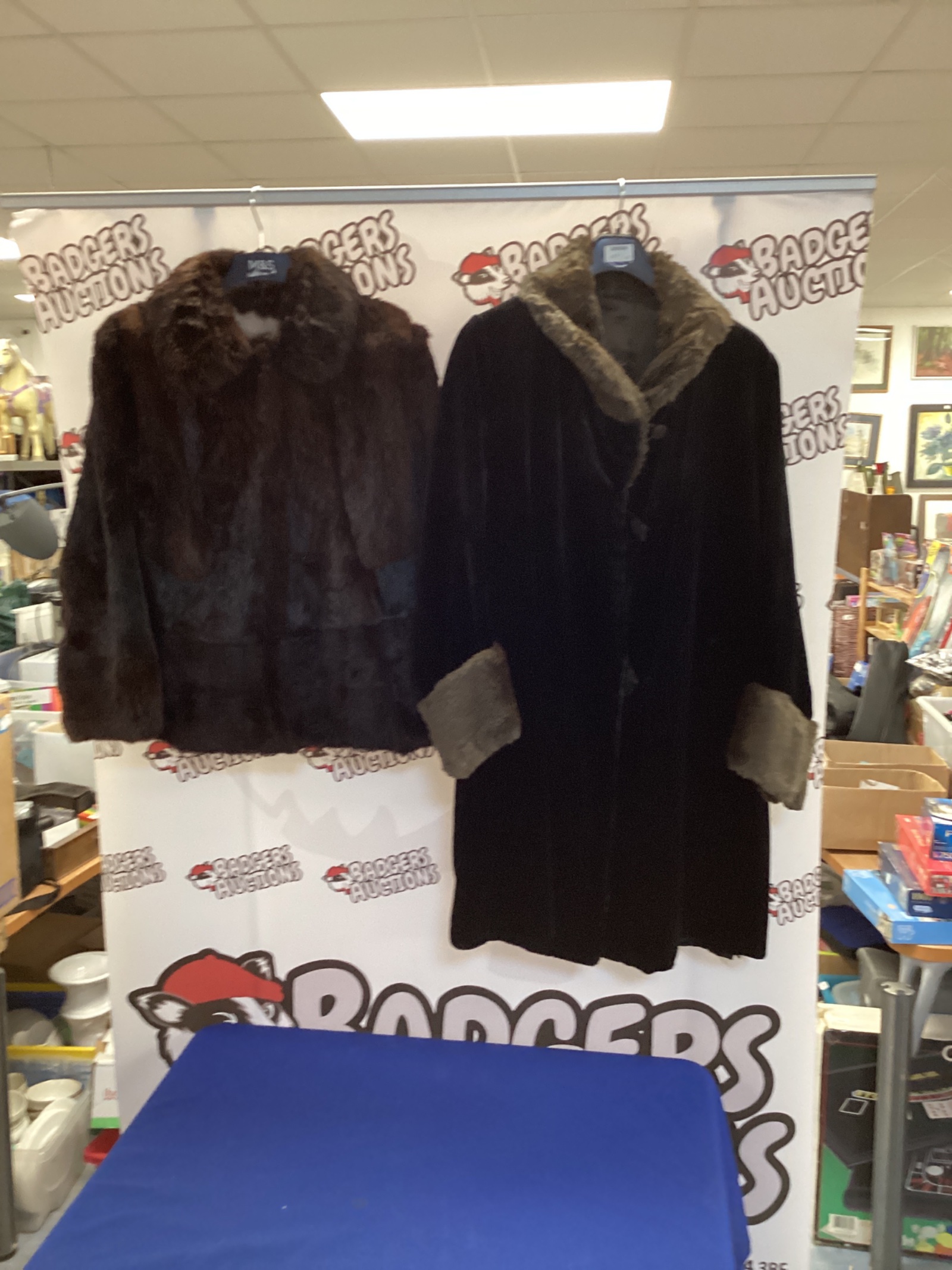 511 Two fur coats