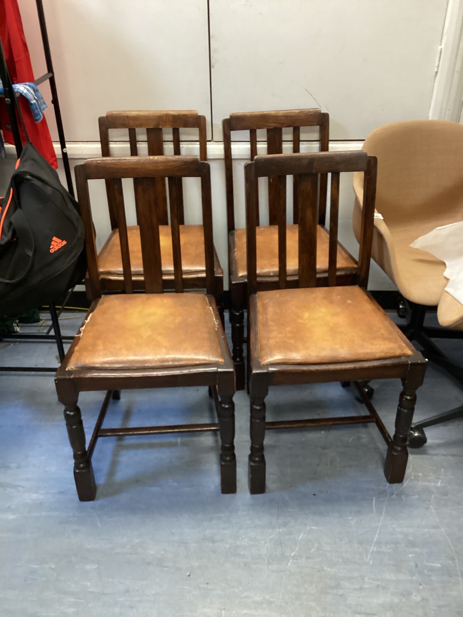 571 For vintage mahogany leather topped dining chairs