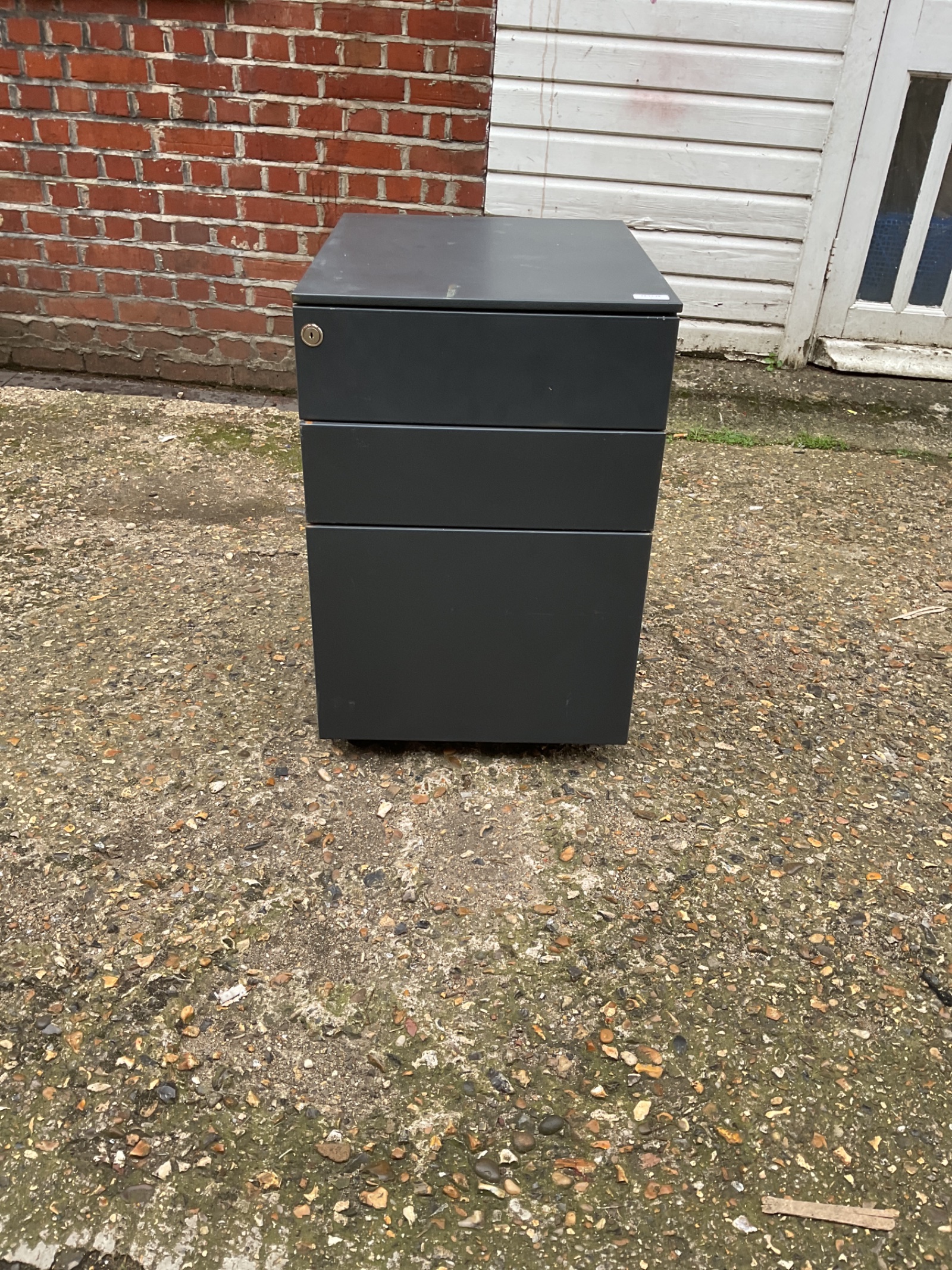 1218 3 drawer engineers chest