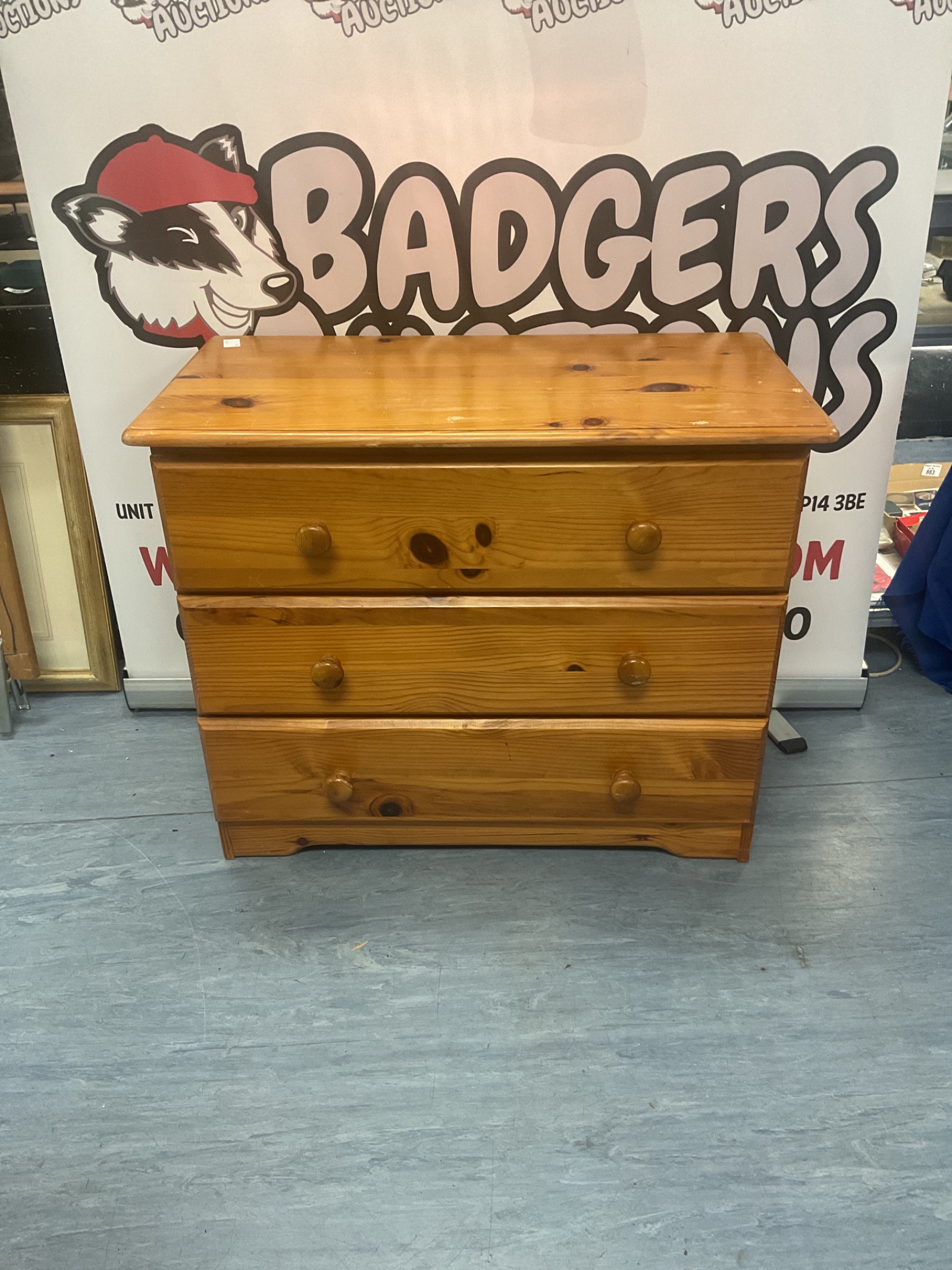 443 Pine chest of drawers 25x30x15.5”