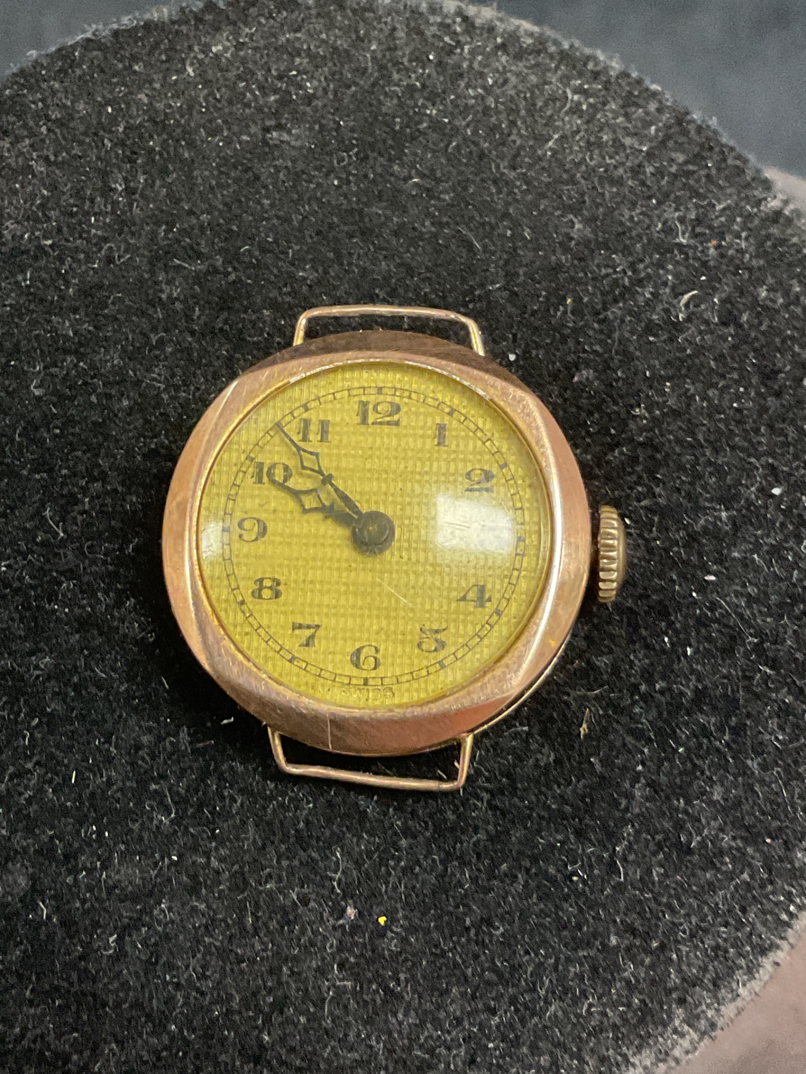 890 9ct rose gold cases vintage wristwatch 11.4g gross