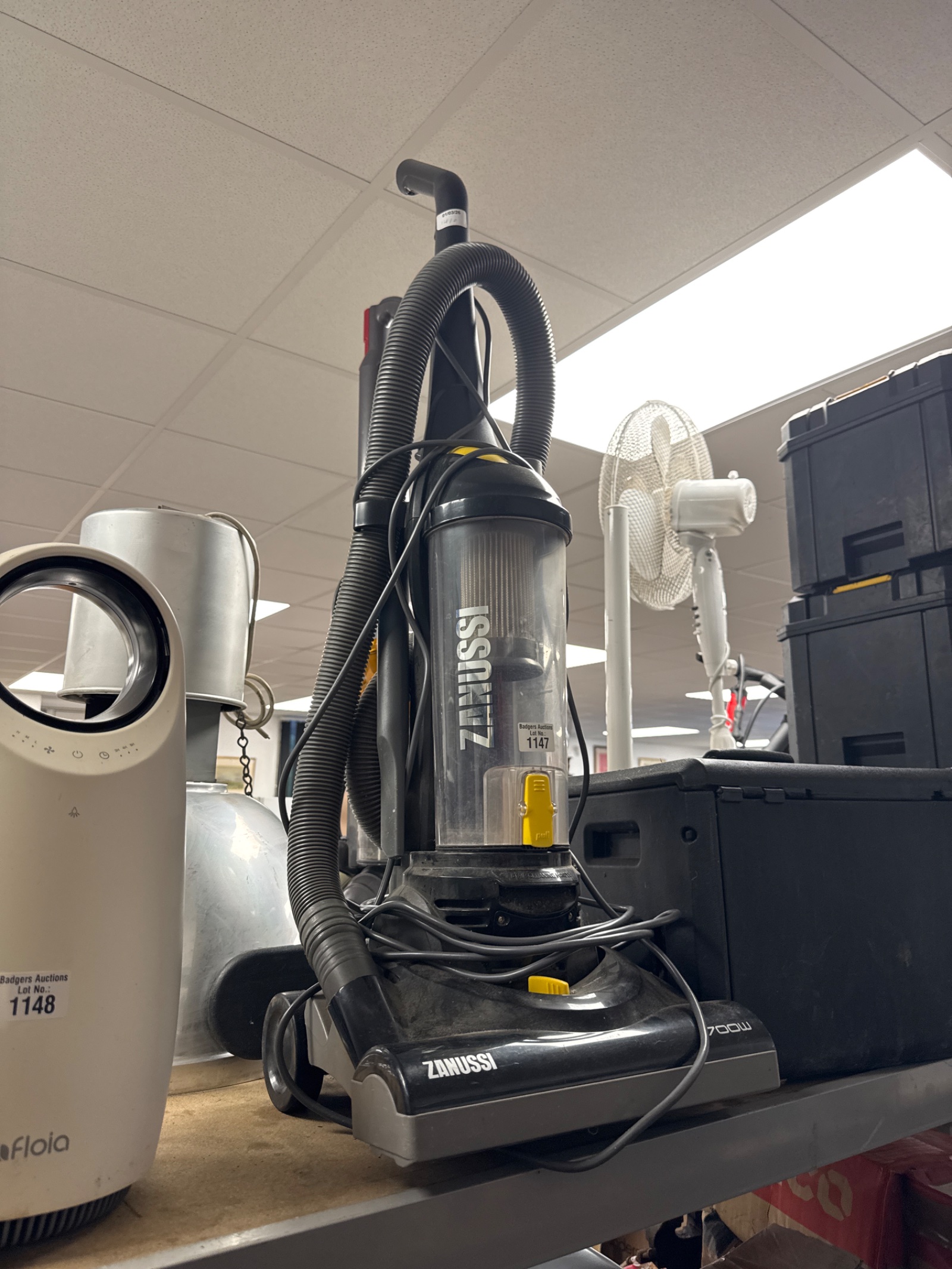1097 Zanussi 1700w hoover