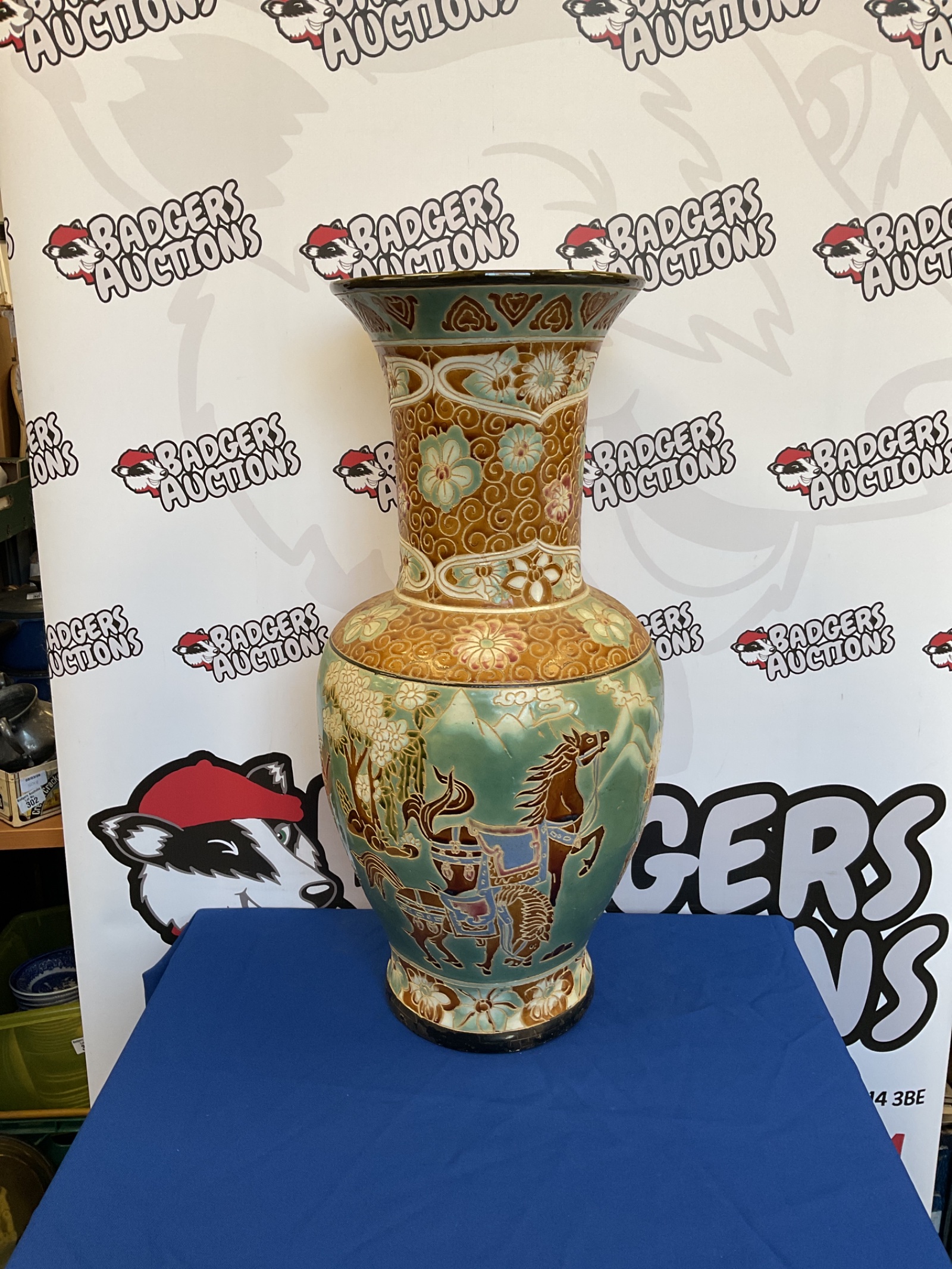 019 Very large Chinese famile vert warrior pattern 78cm vase