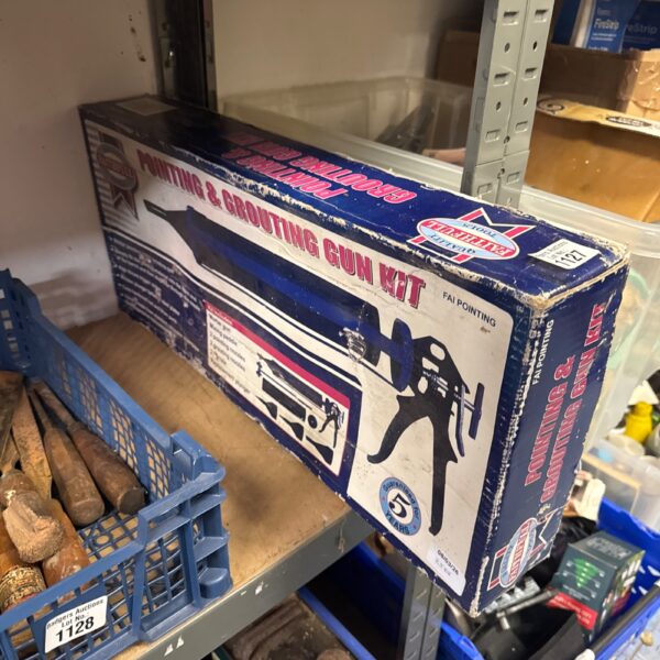 Faithfull pointing and grouting gun kit in used condition.