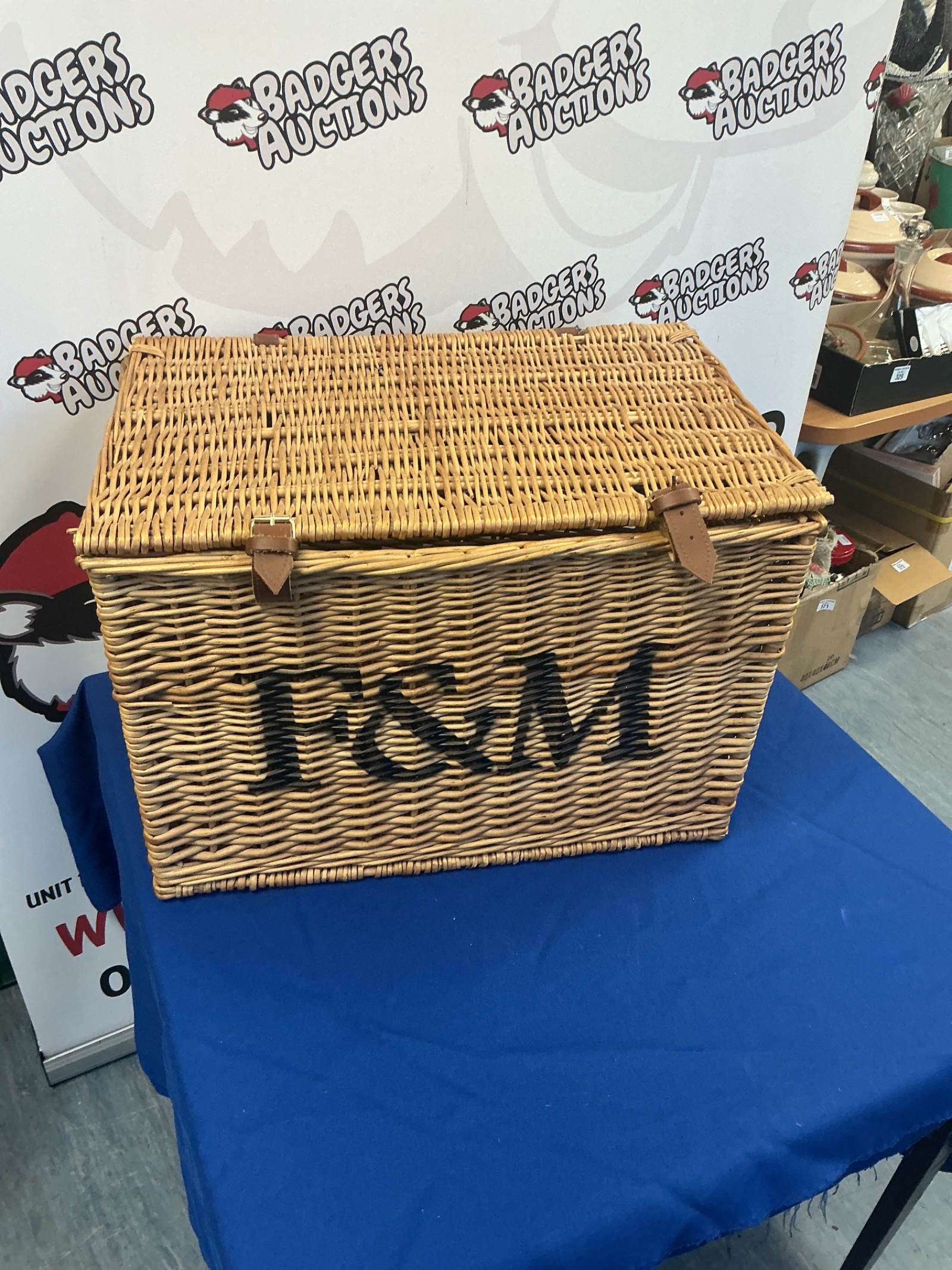 288 Large Fortnum & Mason Hamper Basket 15″ x 22″