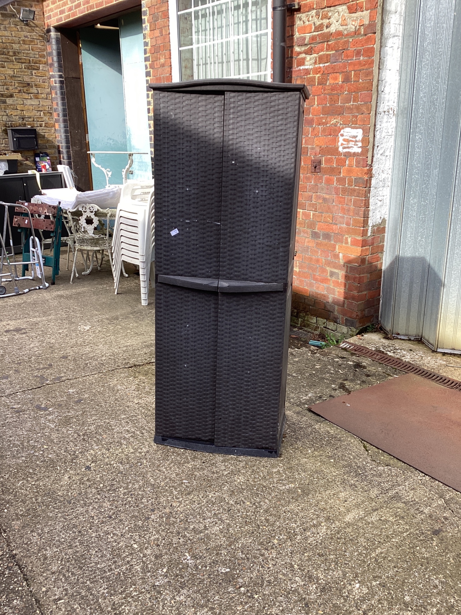 1255 Tall plastic. outdoor garden storage cabinet