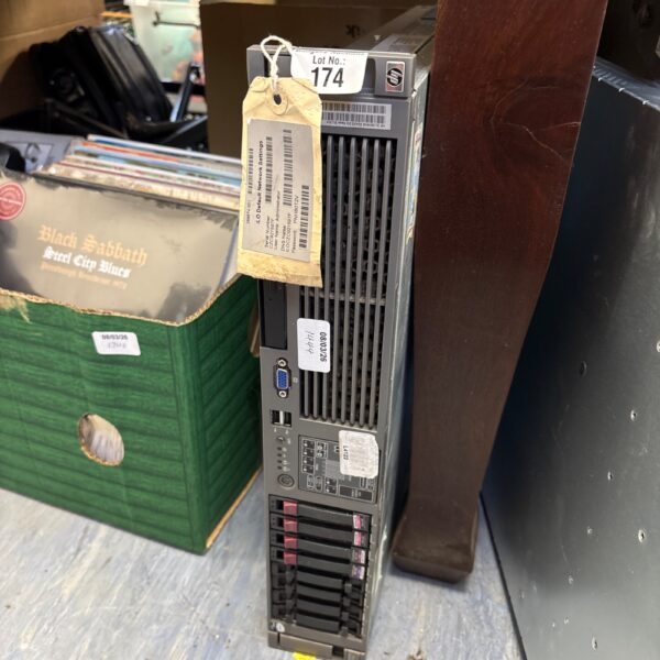HP ProLiant DL380 G5 server unit in used condition.