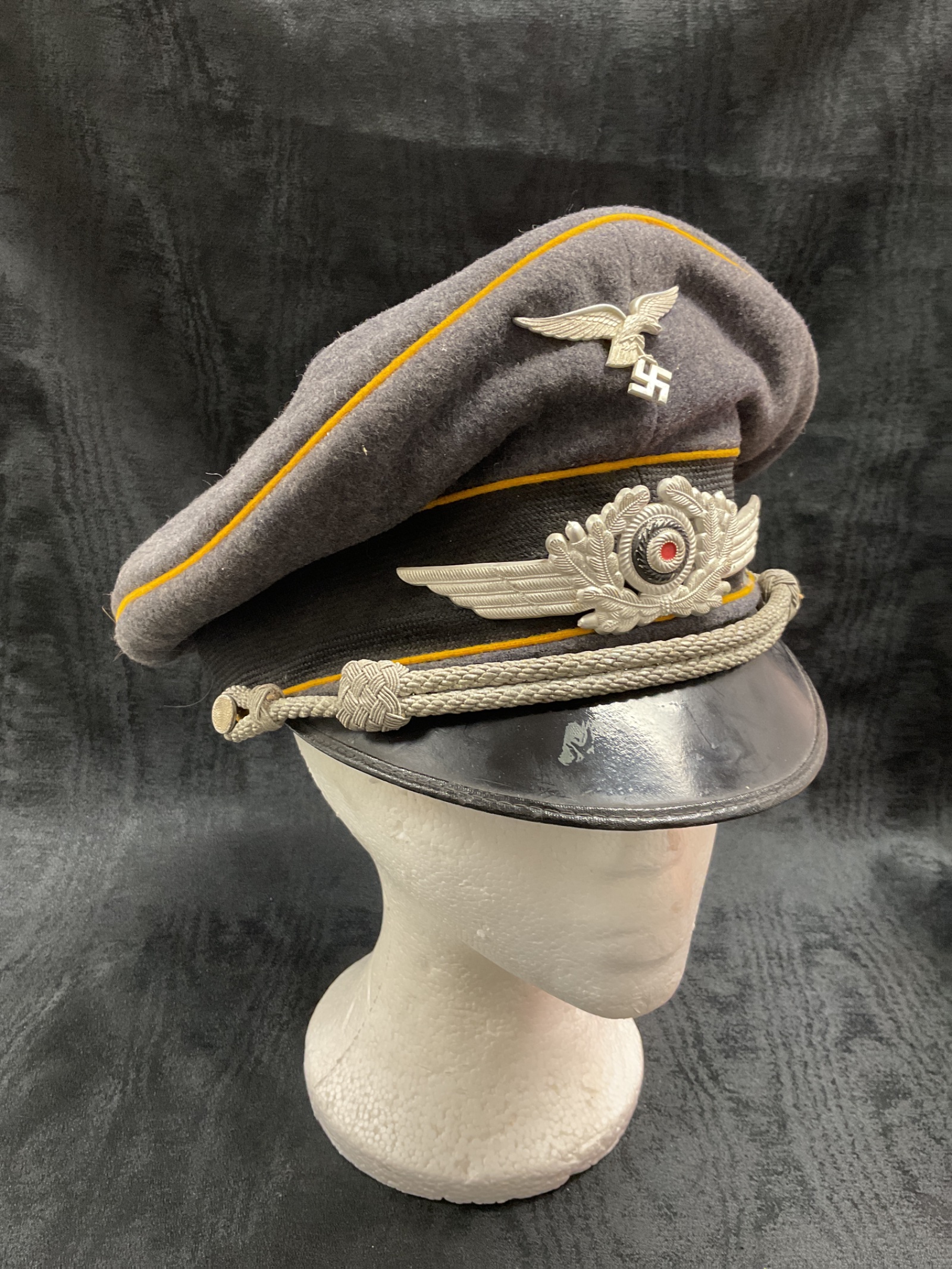 922 WW2 Geman Luftwaffe officers/nco peaked cap dated 8-35