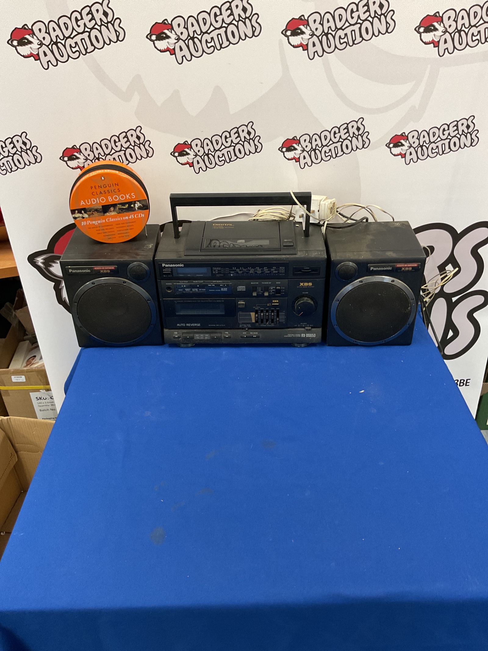 208 Panasonic portable stereo component cd system rx-ds650 with penguin classics audio books