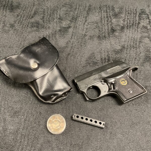 Vintage Rohm RG 3D starter pistol with holster.