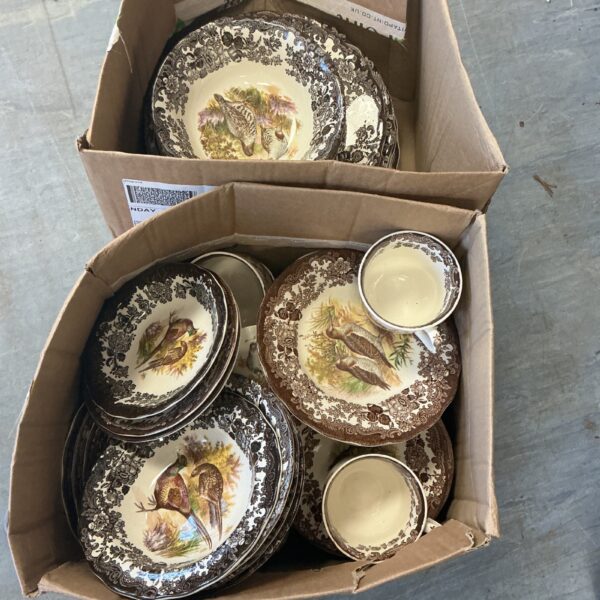 Royal Worcester Palissey Spode dinner service with pheasant design.