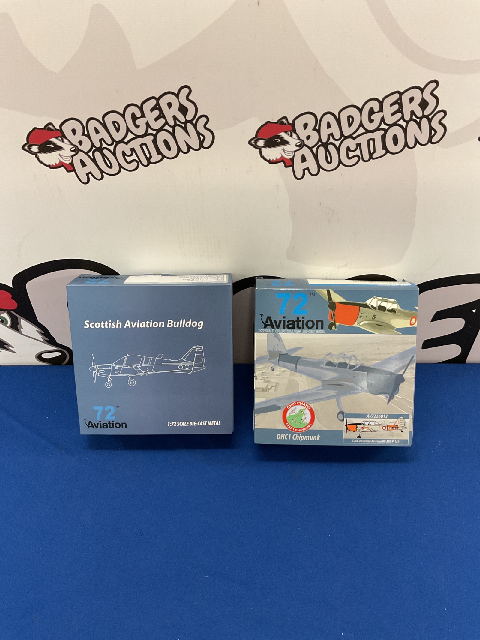 376 72 Aviation DHC1 Chipmunk AV7226013 and Scottish Aviation Bulldog diecast models