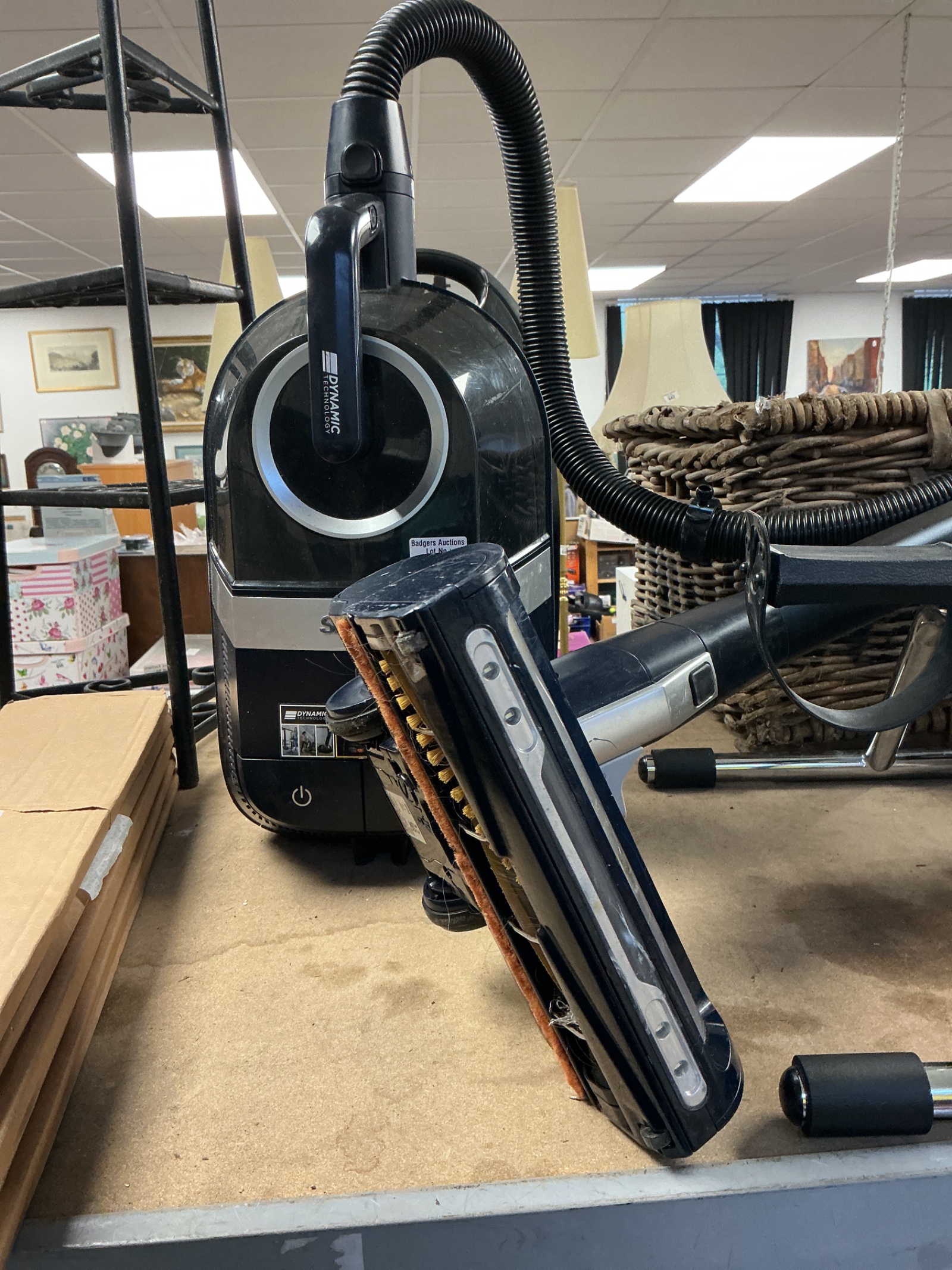 1092 Shark hoover