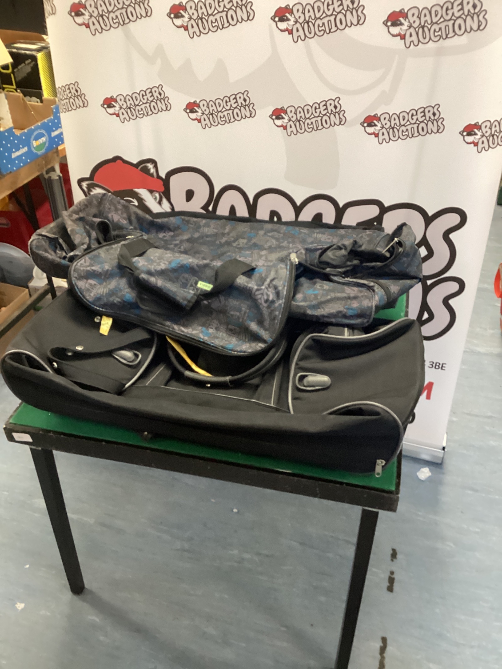 653 Three sport holdall’s