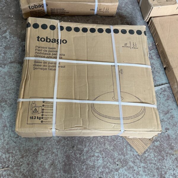 Heavy duty 15kg Tobago parasol base for garden and patio use.