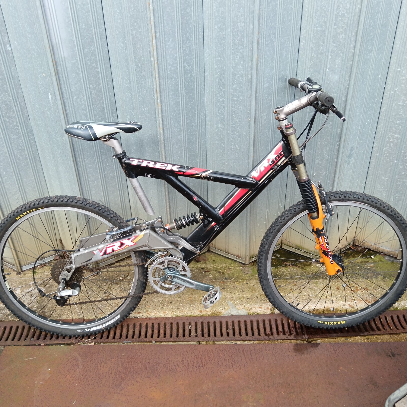 1369 Trek vrx 400 mountain bike