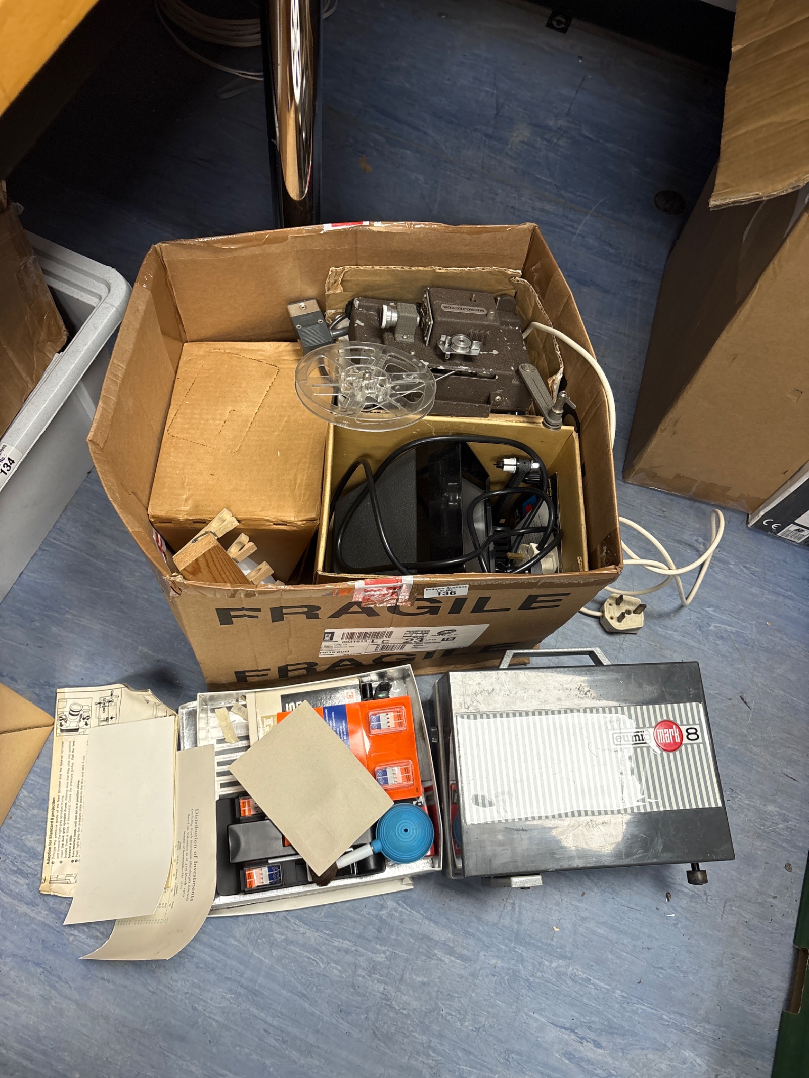 130 Box of mixed inc vintage projectors and cine editors